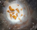 A picture of step 3 of Mango smoothie bowl.