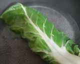 Foto del paso 4 de la receta: Acelgas rellenas en chile cascabel