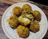 Foto langkah ke 11 dari resep Macaroni Cheese Ball.