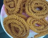 ચકરી (Chakri Recipe In Gujarati) રેસીપી સ્ટેપ3ફોટો