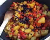 Une image de l'étape 13 de Pommes de terre roseval sautées aux poivrons corne et herbes aromatiques.