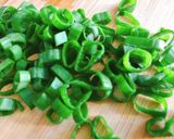 Hình bước làm 1 của món Mì Ăn Liền Lẩu Thái Nấu Trai Đen & Măng Tây