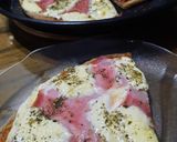 Foto del paso 7 de la receta: Pizza con harina integral jamón cocido y queso