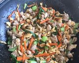 Foto langkah ke 4 dari resep Cage free chicken noodles stir fry / mie goreng ayam kampung.
