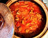 A picture of step 6 of Beef in a pot with sweet pepper.
