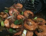 Foto langkah ke 5 dari resep Udang Saos Mentega.