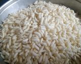 A picture of step 3 of Puffed rice chikki.