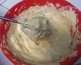 Foto langkah ke 8 dari resep Bolu Kukus Warna Warni.