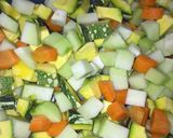 Foto del paso 3 de la receta: Sopa de pollo (caldo de pollo)