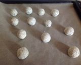 Foto del passaggio 2 della ricetta Ombrina su gelatina di limone, polpettine di ombrina e insalatina di melone e sedano