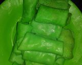Foto langkah ke 4 dari resep Dadar gulung praktis.