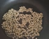 Foto del paso 3 de la receta: Soja texturizada orgánica con arroz parboil en salsa de tomate simple 🍅 🍚 🌾