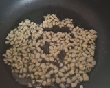 Foto del paso 3 de la receta: Soja texturizada orgánica con arroz parboil en salsa de tomate simple 🍅 🍚 🌾