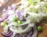 Foto del paso 1 de la receta: Pollo a las 3 cebollas