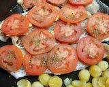 Foto del paso 6 de la receta: Papas noisette con filet de merluza al horno