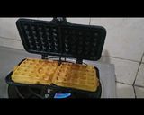 Foto langkah ke 3 dari resep Waffle Simple Crispy.