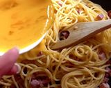 A picture of step 5 of Spaghetti alla Carbonara.