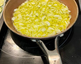 Foto del paso 2 de la receta: Frittata de calabacín con jamón York y queso sin lactosa