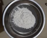 A picture of step 1 of Lilava kachori.