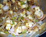 A picture of step 3 of Jhatpat paneer majedar.