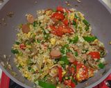 Foto langkah ke 8 dari resep 186. Nasi Goreng Daging, Sosis dan Bakso.