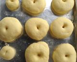 Foto langkah ke 4 dari resep Donat irit.