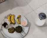A picture of step 1 of Banana Custard Apple Frappe with butterscotch ice cream.