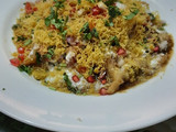 સમોસા ચાટ (Samosa Chaat Recipe in Gujarati)