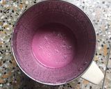 A picture of step 5 of Black Currant Lassi.