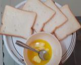 A picture of step 2 of Tomato and cucumber sandwich.