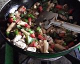 A picture of step 4 of Chicken pasta with green vegetable soup.
