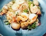 รูปขั้นตอนการทำที่ 3 ของ เส้นบุกนุ่มผัดผักกูด,กุ้ง,เห็ดฟาง - คีโต