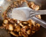 A picture of step 4 of Garlic Mushroom.