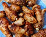 A picture of step 1 of Masala Taro (Arvi Sabji).