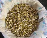 A picture of step 2 of Moong sprouts chaat.
