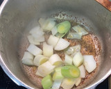 Foto del paso 5 de la receta: Guiso de Ternera al Vino Tinto