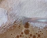 Foto del paso 1 de la receta: Pepas de coco y mermelada de frutilla😋