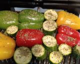 A picture of step 4 of Grilled Salmon Fillets with Peppers and Courgette.