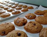 Foto langkah ke 7 dari resep Chocolate Chips Cookies.