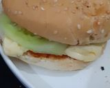 A picture of step 3 of Cheddar Cheese Burger.