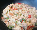 Foto del paso 2 de la receta: Fajitas de pollo y verduras con salsa césar