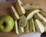 Foto del paso 1 de la receta: Crêpes con manzanas al ron y semillas de amapolas