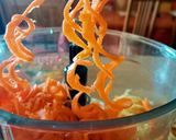 Une image de l'étape 2 de Saumon au four et ses tagliatelles de légumes au cook expert.
