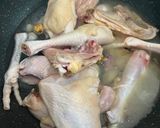 Foto langkah ke 2 dari resep Sop Kuah Ayam Pak Min Klaten.