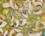 Foto del paso 6 de la receta: Sopa de Poro con Champiñones. #lacocinadeconsuelo #titanaty