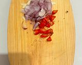 Foto langkah ke 1 dari resep 🥢 Tumis Ayam Kol Pedas Simpel.