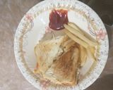 A picture of step 7 of Chicken & veg mayonnaise cheese sandwich.