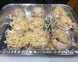 Foto del paso 3 de la receta: Champiñones rellenos de jamón y bacon con queso rallado