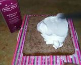A picture of step 2 of Fresh vanilla chocolate cake.