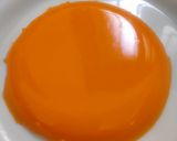 A picture of step 3 of Tangy jelly lemon frosty.